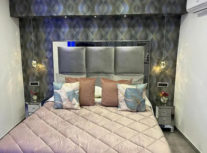 C3 Luxury فندق مبيت وإفطار نابولي