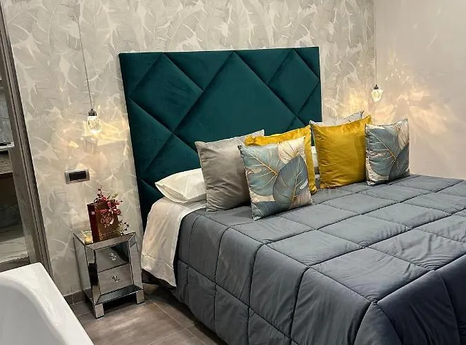 C3 Luxury فندق مبيت وإفطار نابولي