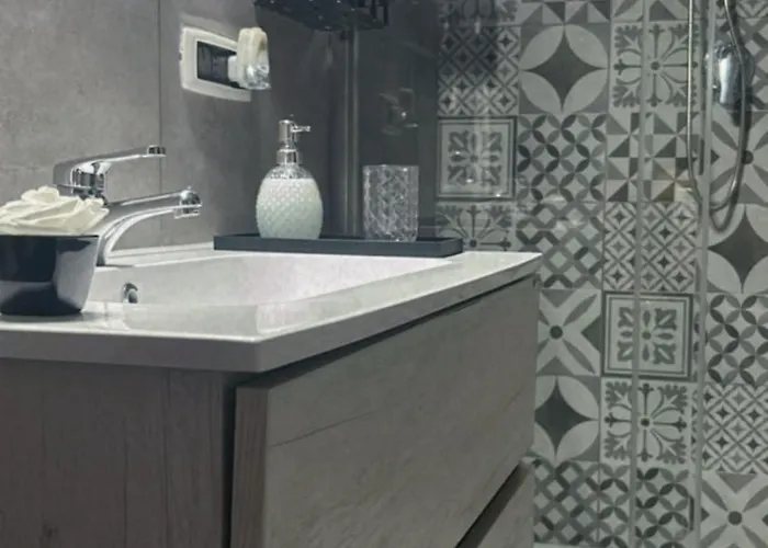 فندق مبيت وإفطار C3 Luxury 4*